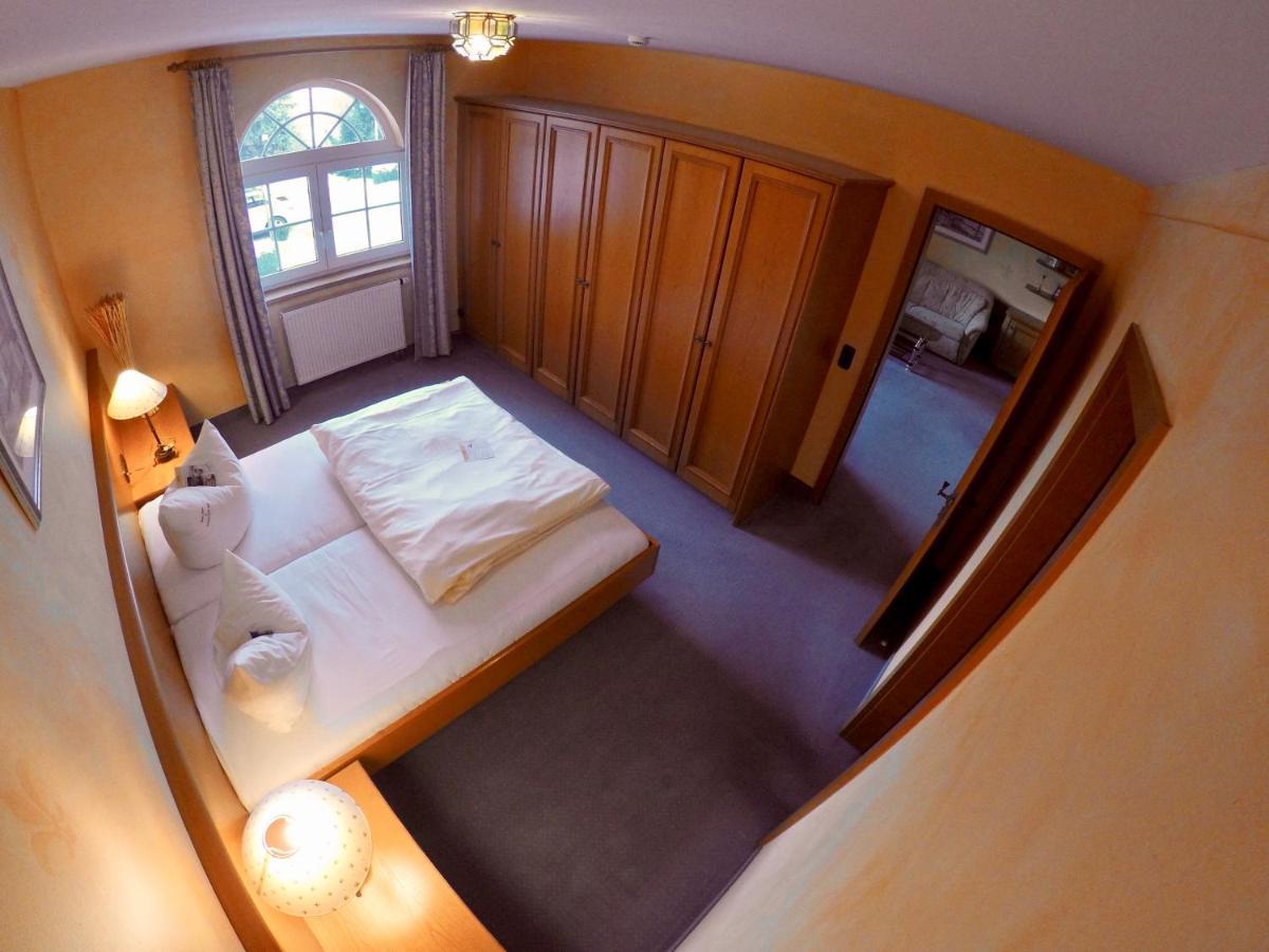 Hotel Spanischer Hof Gröditz Екстериор снимка
