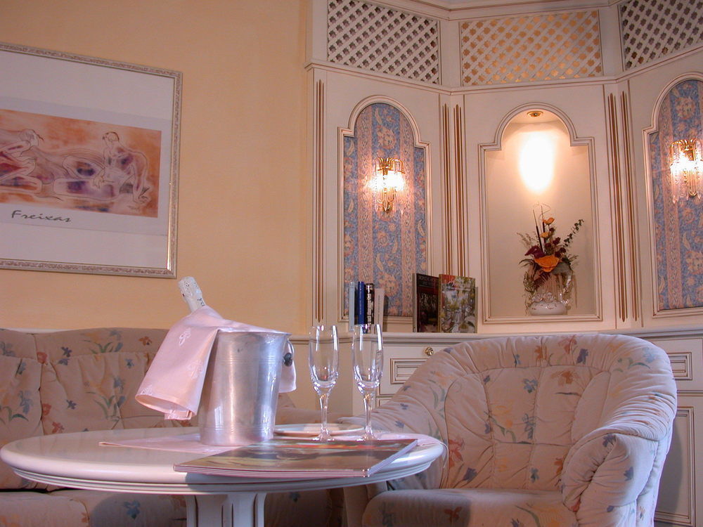 Hotel Spanischer Hof Gröditz Екстериор снимка