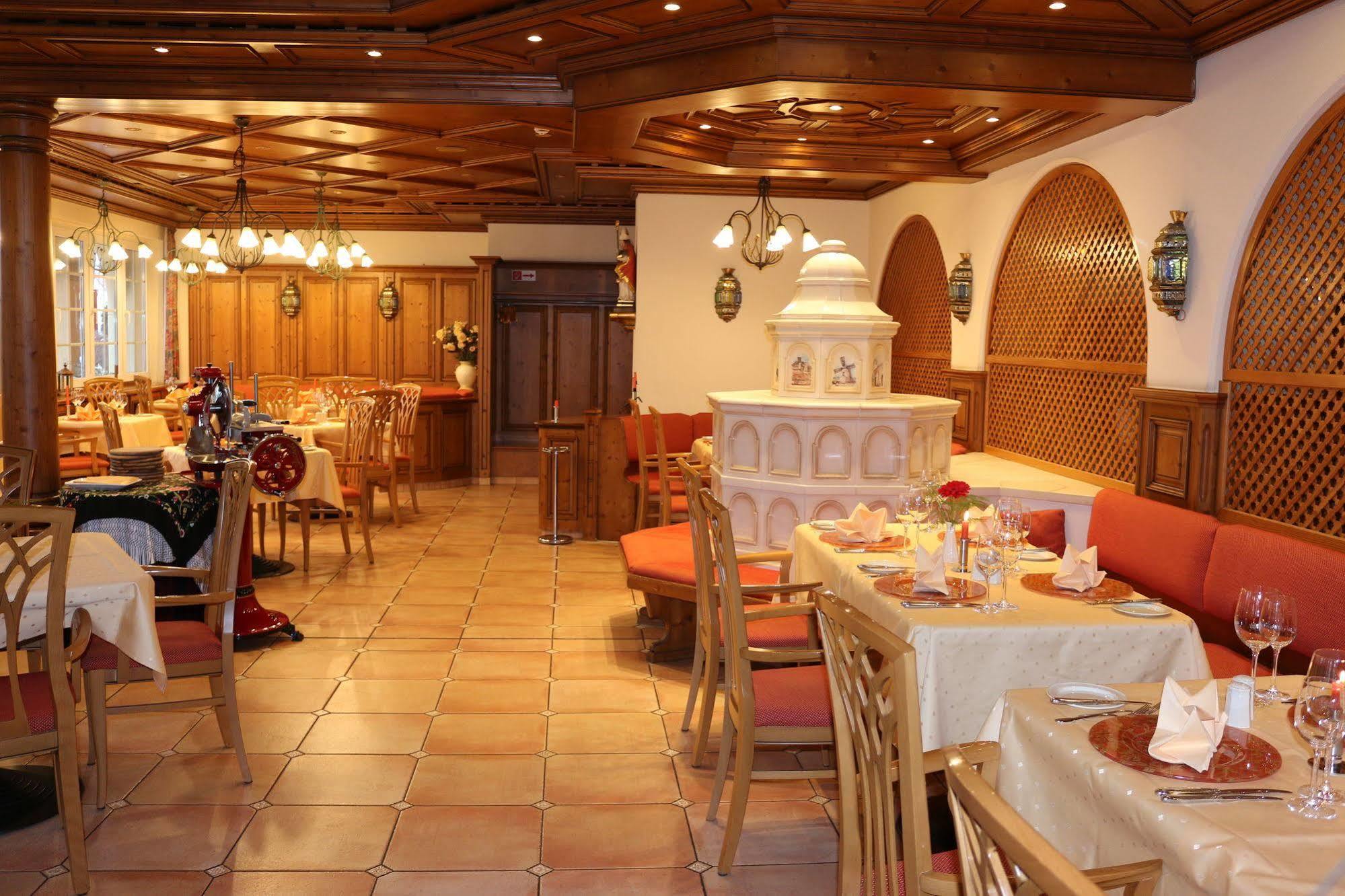 Hotel Spanischer Hof Gröditz Екстериор снимка
