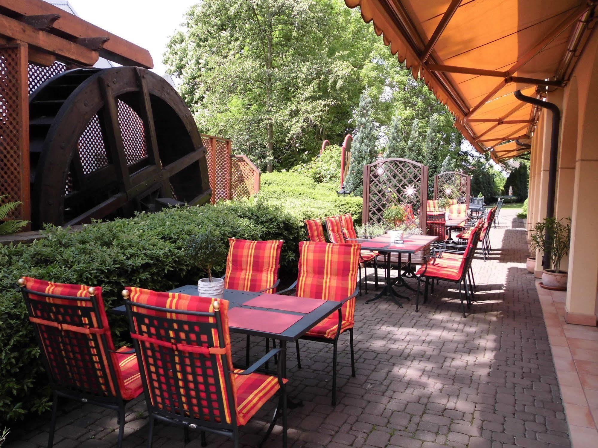 Hotel Spanischer Hof Gröditz Екстериор снимка
