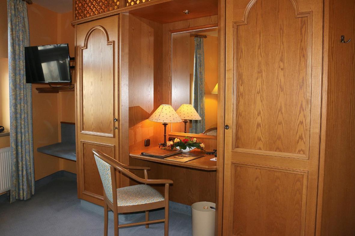 Hotel Spanischer Hof Gröditz Екстериор снимка