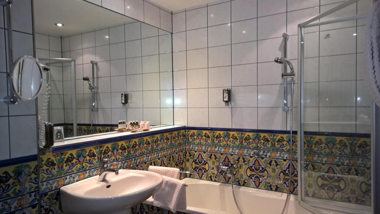 Hotel Spanischer Hof Gröditz Екстериор снимка