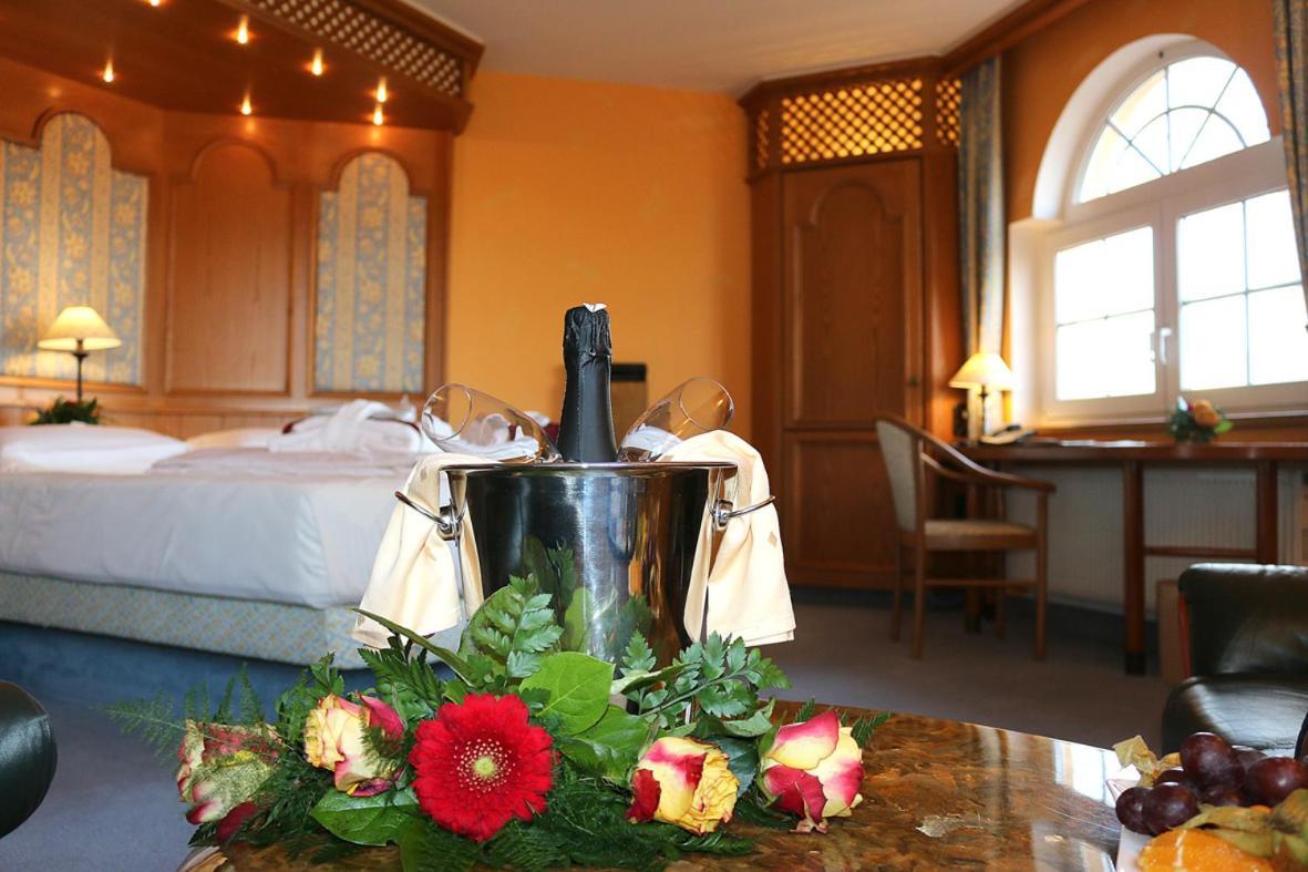 Hotel Spanischer Hof Gröditz Екстериор снимка