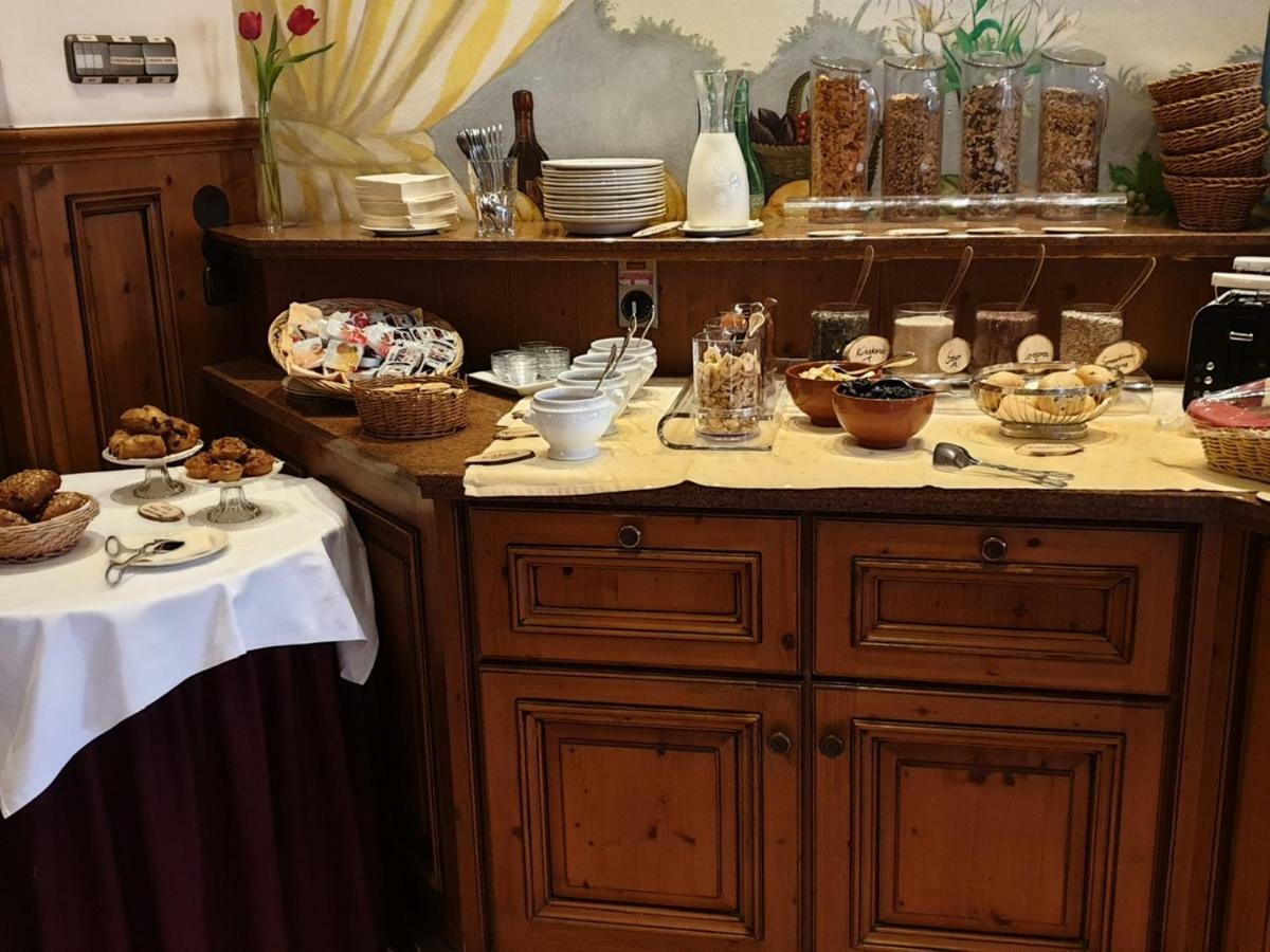 Hotel Spanischer Hof Gröditz Екстериор снимка